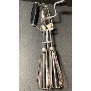 Vintage Maynard Black Egg Beater Hand Mixer Retro 50s Kitchen